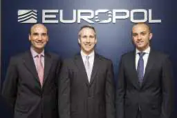 Европол и Интерпол объединяют усилия в борьбе с отмыванием денег через Bitcoin