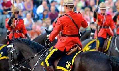 Правительство Оттавы позволит сотрудникам полиции легально употреблять коноплю в свободное от работы время