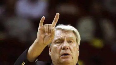 Дон Нельсон живет на Гавайях и выращивает траву 