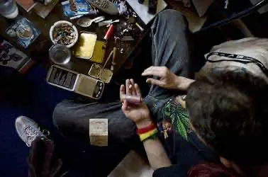 Новости от CNN: короновирус и нелегальные наркотики