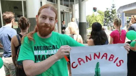 В Австралии подпольного гровера помиловали за помощь больным