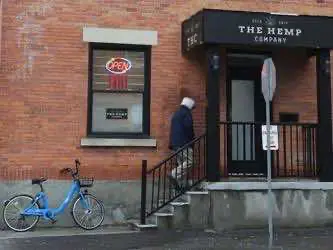 В Онтарио наблюдается рассвет серого конопляного бизнеса, ввиду дефицита продукта в легальных магазинах