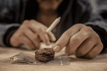 Употребление каннабиса при дисфункции иммунной системы повышает вероятность психоза: исследование