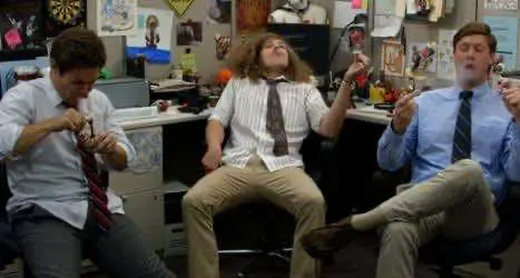 Новое исследование показало, что курение травки после работы не влияет на производительность труда