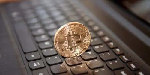 Китай обрушил биткоин после стремительного взлета