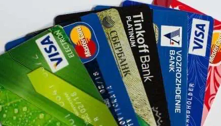 Калининградец замаскировал наркотики под кредитку, чтобы ввезти их в область