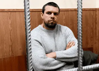 Экс-полицейский признался, что ему приказали подкинуть наркотики Голунову