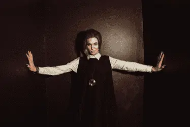 «Самая красивая наркоманка России» сбежала от полицейских